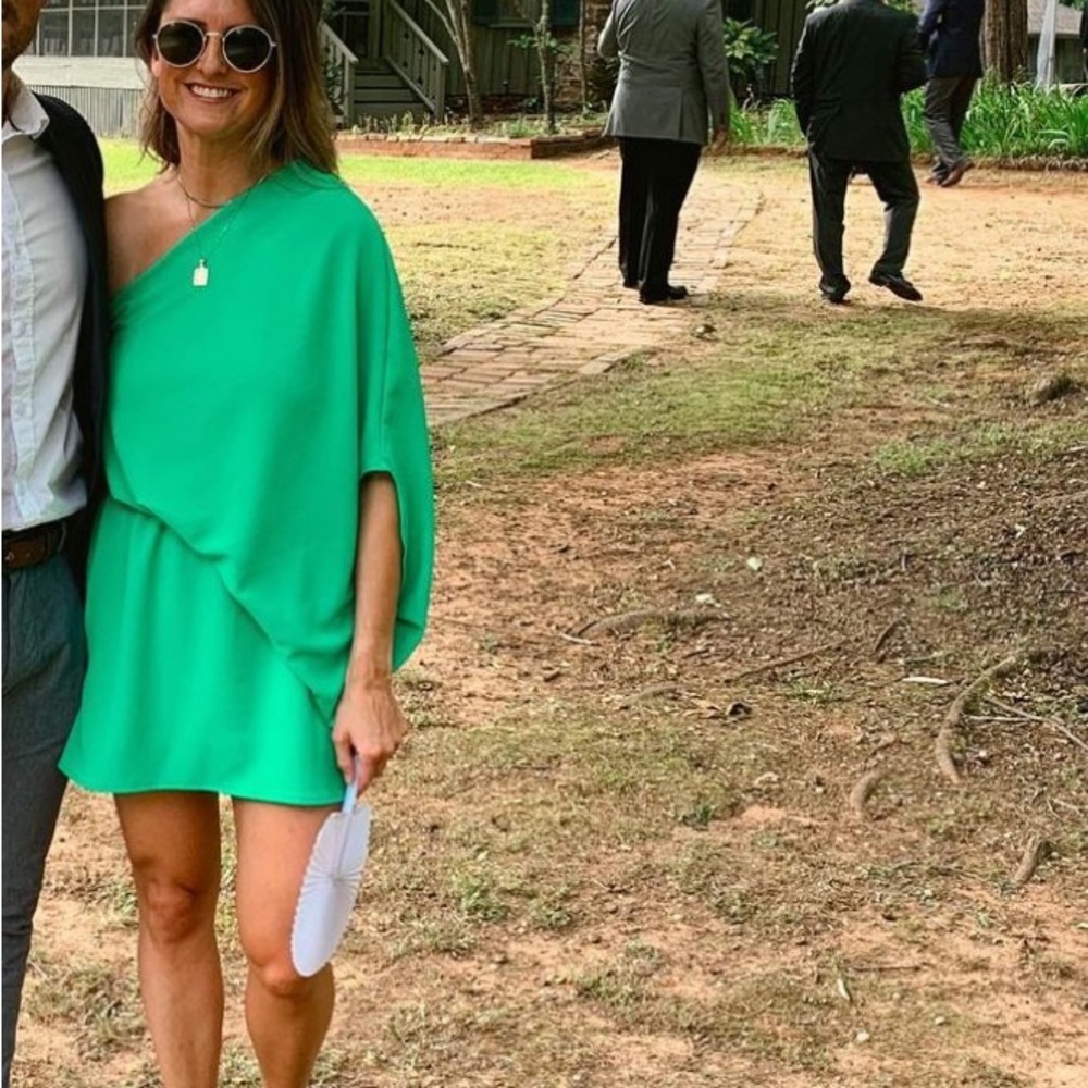 One shoulder green dress